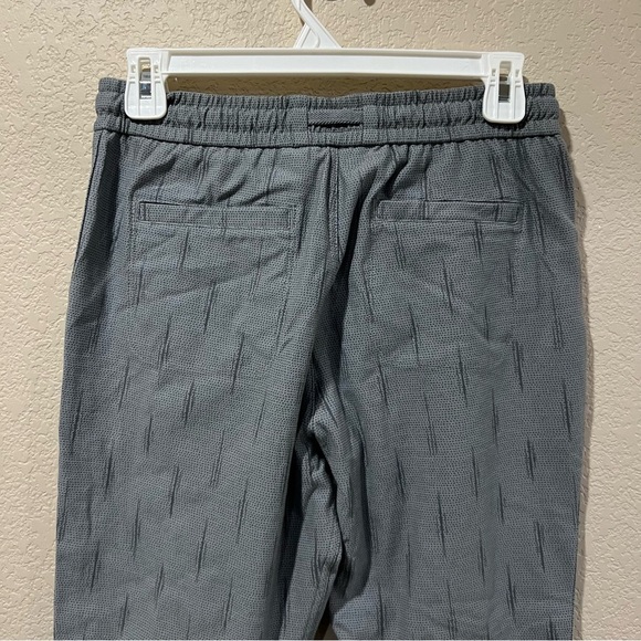 Athleta Farallon Printed Jogger Pants Women’s Size 2P Gray S/657547 $89 Active, - Picture 5 of 16